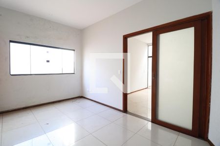 Quarto 1 de casa para alugar com 5 quartos, 270m² em Vigilato Pereira, Uberlândia