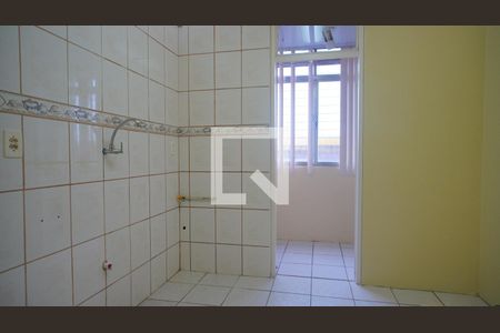 Cozinha  de apartamento para alugar com 1 quarto, 45m² em Humaitá, Porto Alegre