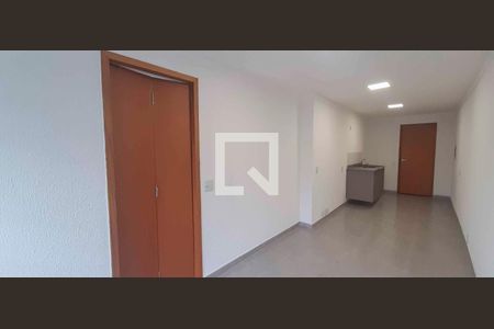 Sala / Quarto de apartamento para alugar com 1 quarto, 25m² em Centro, Osasco