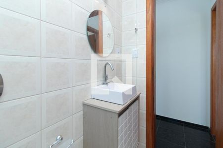 Banheiro de apartamento à venda com 1 quarto, 40m² em Partenon, Porto Alegre