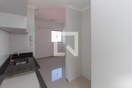 Cozinha e Área de Serviço de apartamento para alugar com 2 quartos, 39m² em Vila Jacuí, São Paulo