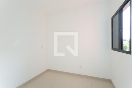 Quarto 2 de apartamento para alugar com 2 quartos, 40m² em Vila Jacuí, São Paulo