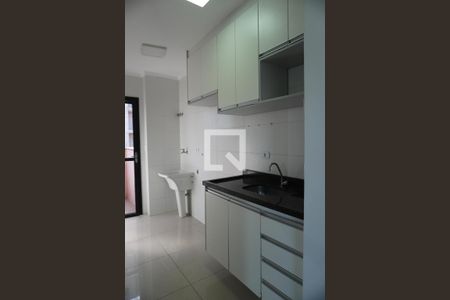 Sala/cozinha de apartamento para alugar com 2 quartos, 47m² em Vila Jacuí, São Paulo