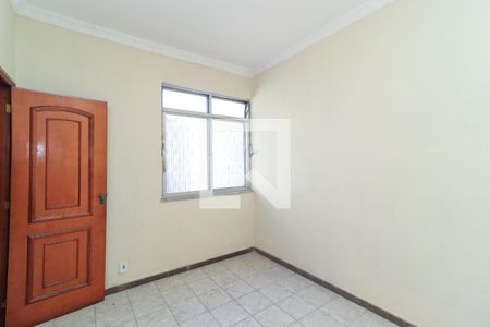 Quarto 1 de casa para alugar com 3 quartos, 150m² em Marechal Hermes, Rio de Janeiro