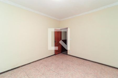 Quarto 2 de casa para alugar com 3 quartos, 150m² em Marechal Hermes, Rio de Janeiro