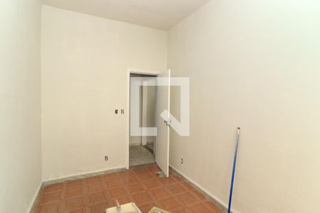 Quarto 2 de casa para alugar com 3 quartos, 160m² em Marechal Hermes, Rio de Janeiro