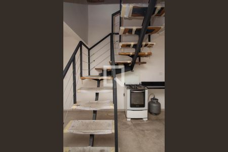 Escada de casa à venda com 2 quartos, 62m² em Sítio Morro Grande, São Paulo