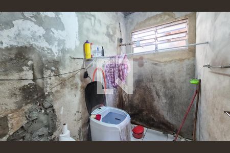 Banheiro de casa para alugar com 2 quartos, 50m² em Cordovil, Rio de Janeiro