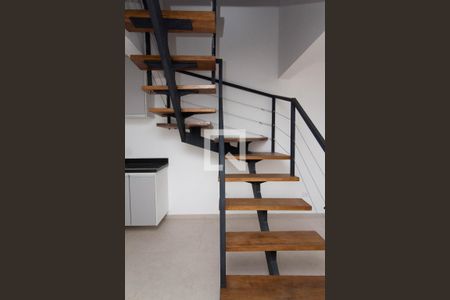 Escada da Sala de casa à venda com 2 quartos, 62m² em Sítio Morro Grande, São Paulo