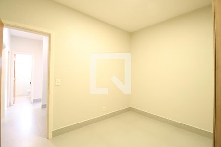 Quarto 1 de casa de condomínio para alugar com 4 quartos, 259m² em Gávea, Uberlândia