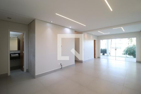 Sala de casa de condomínio para alugar com 4 quartos, 259m² em Gávea, Uberlândia
