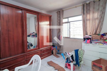 Quarto 1 de casa para alugar com 2 quartos, 106m² em Marechal Hermes, Rio de Janeiro