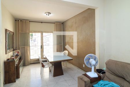 Casa para alugar com 2 quartos, 106m² em Marechal Hermes, Rio de Janeiro