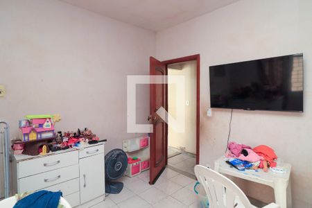 Quarto 1 de casa para alugar com 2 quartos, 106m² em Marechal Hermes, Rio de Janeiro