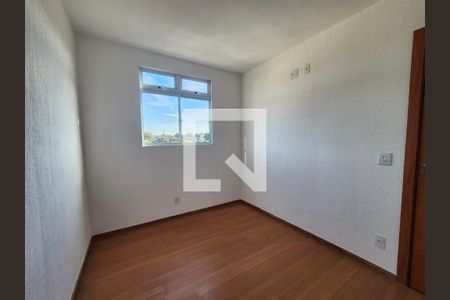 Quarto de apartamento para alugar com 2 quartos, 46m² em Alvorada, Contagem