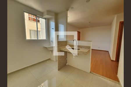 Cozinha de apartamento para alugar com 2 quartos, 46m² em Alvorada, Contagem