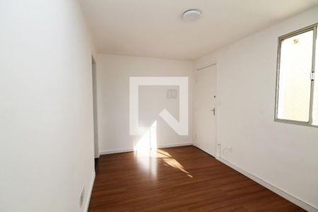 Sala de apartamento para alugar com 2 quartos, 52m² em Jardim da Gloria, Cotia