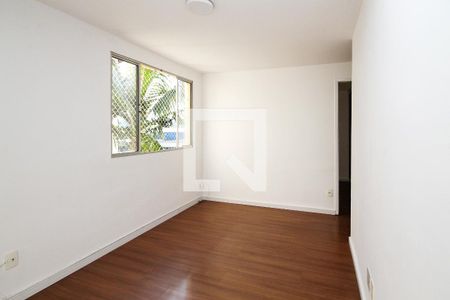 Sala de apartamento para alugar com 2 quartos, 52m² em Jardim da Gloria, Cotia