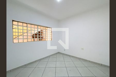 Quarto de casa para alugar com 3 quartos, 150m² em Pindorama, Belo Horizonte
