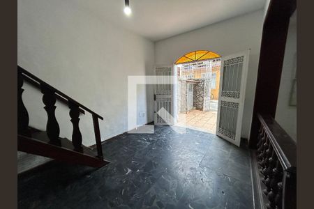 Casa para alugar com 4 quartos, 240m² em Vila Valqueire, Rio de Janeiro