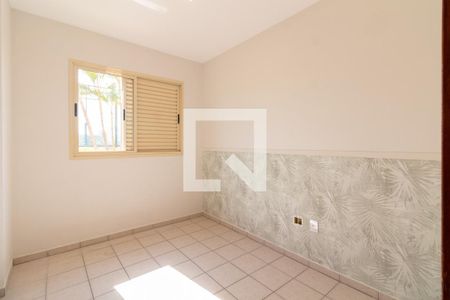 Quarto 2 de apartamento para alugar com 2 quartos, 65m² em Vila Gomes, São Paulo
