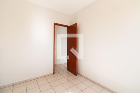 Quarto 2 de apartamento para alugar com 2 quartos, 65m² em Vila Gomes, São Paulo