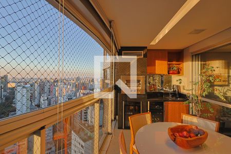 Apartamento à venda com 4 quartos, 124m² em Savassi, Belo Horizonte