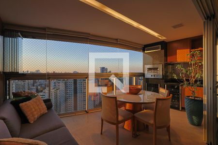 Apartamento à venda com 4 quartos, 124m² em Savassi, Belo Horizonte