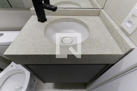 Banheiro de kitnet/studio para alugar com 1 quarto, 26m² em Tucuruvi, São Paulo