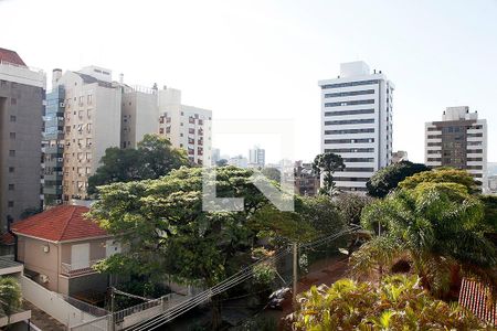 Sala Vista de apartamento para alugar com 3 quartos, 123m² em Petrópolis, Porto Alegre
