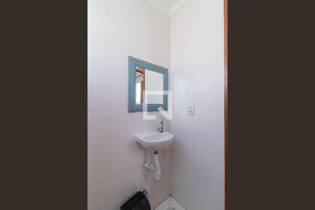 Banheiro de apartamento para alugar com 1 quarto, 32m² em Vila Ré, São Paulo
