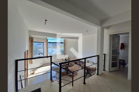 sala de casa à venda com 3 quartos, 350m² em Camboinhas, Niterói