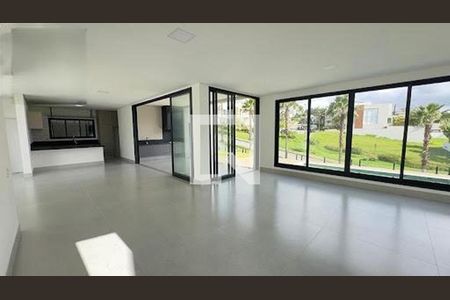Casa à venda com 4 quartos, 350m² em Cidade Tamboré, Santana de Parnaíba