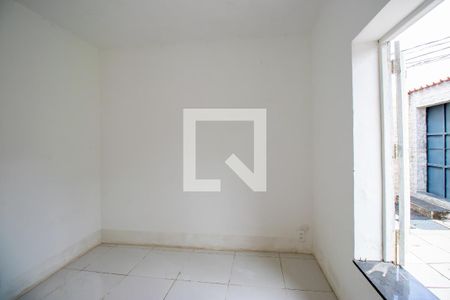 Quarto 1 de casa para alugar com 2 quartos, 42m² em Bonsucesso, Rio de Janeiro