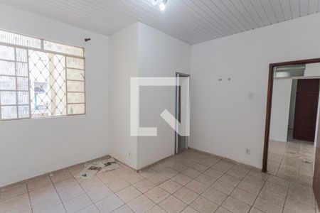 Suíte de casa para alugar com 3 quartos, 70m² em Sagrada Família, Belo Horizonte