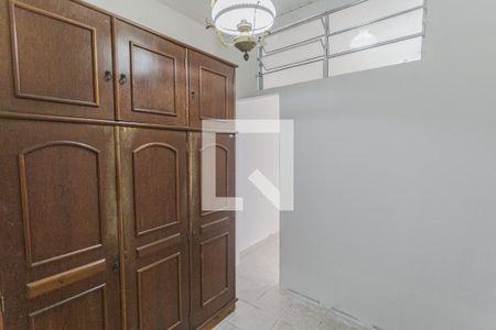 Quarto de casa para alugar com 3 quartos, 70m² em Sagrada Família, Belo Horizonte
