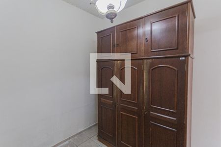 Quarto de casa para alugar com 3 quartos, 70m² em Sagrada Família, Belo Horizonte