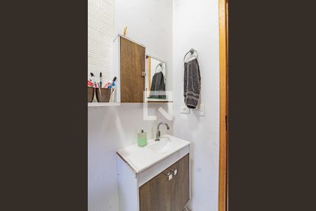 Banheiro de casa à venda com 4 quartos, 126m² em Jardim Patente, São Paulo