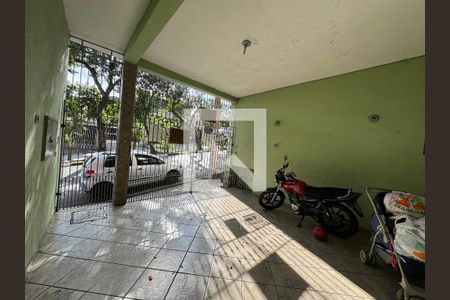 Garagem de casa à venda com 5 quartos, 150m² em Cipava, Osasco
