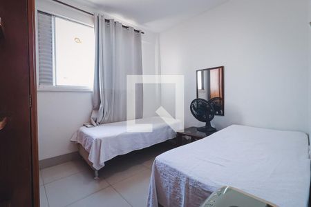 Quarto 2 de apartamento para alugar com 2 quartos, 66m² em Setor Bueno, Goiânia