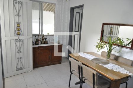 Casa à venda com 3 quartos, 129m² em Inhaúma, Rio de Janeiro