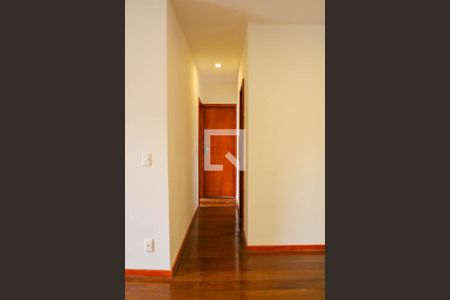 Corredor de apartamento para alugar com 2 quartos, 70m² em Méier, Rio de Janeiro