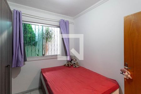 Quarto de casa de condomínio à venda com 2 quartos, 54m² em Jardim Leblon, Belo Horizonte