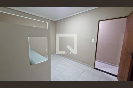 Quarto de casa para alugar com 2 quartos, 70m² em Cabral, Nilópolis