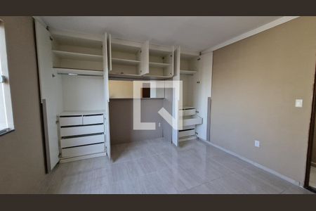 Quarto de casa para alugar com 2 quartos, 70m² em Cabral, Nilópolis