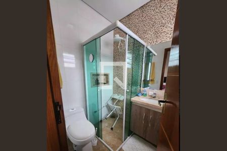 Banheiro de apartamento à venda com 3 quartos, 72m² em Glória, Porto Alegre