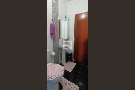 Banheiro de casa à venda com 3 quartos, 80m² em Vila Elze, São Paulo