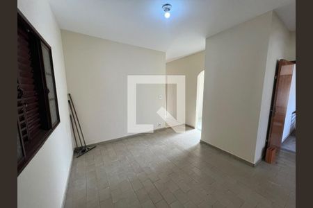 Sala de casa para alugar com 3 quartos, 110m² em Carajás, Uberlândia
