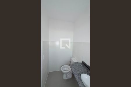 Banheiro de apartamento para alugar com 2 quartos, 47m² em Palmeiras, Belo Horizonte