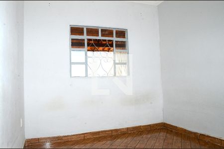Quarto 1 de casa para alugar com 2 quartos, 100m² em Paulo Vi, Belo Horizonte